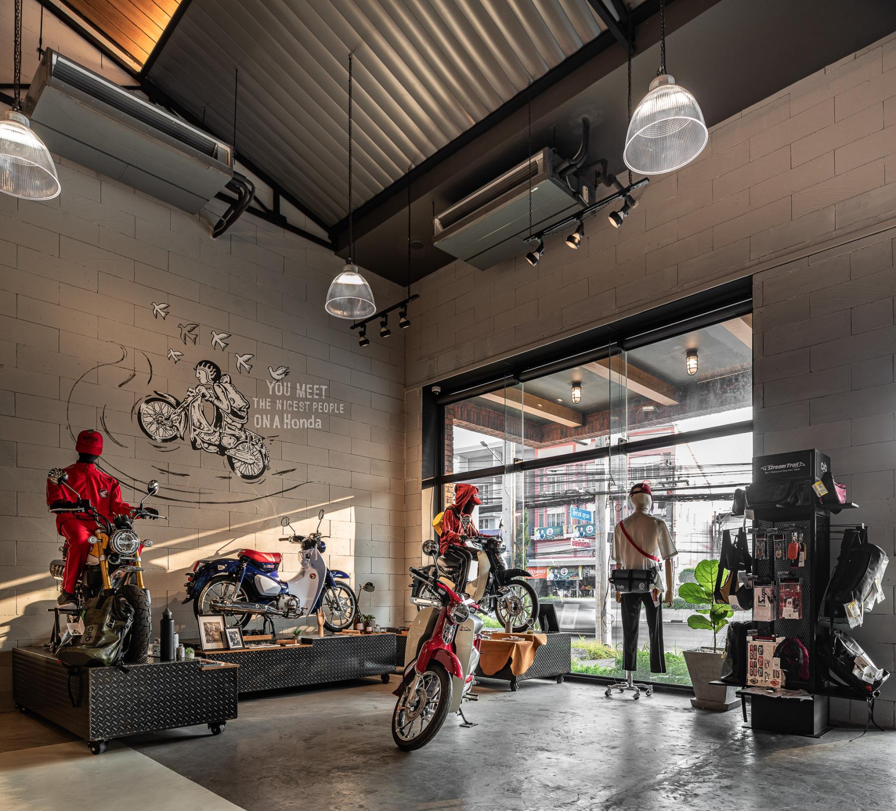 สุธี สถาปนิก 2